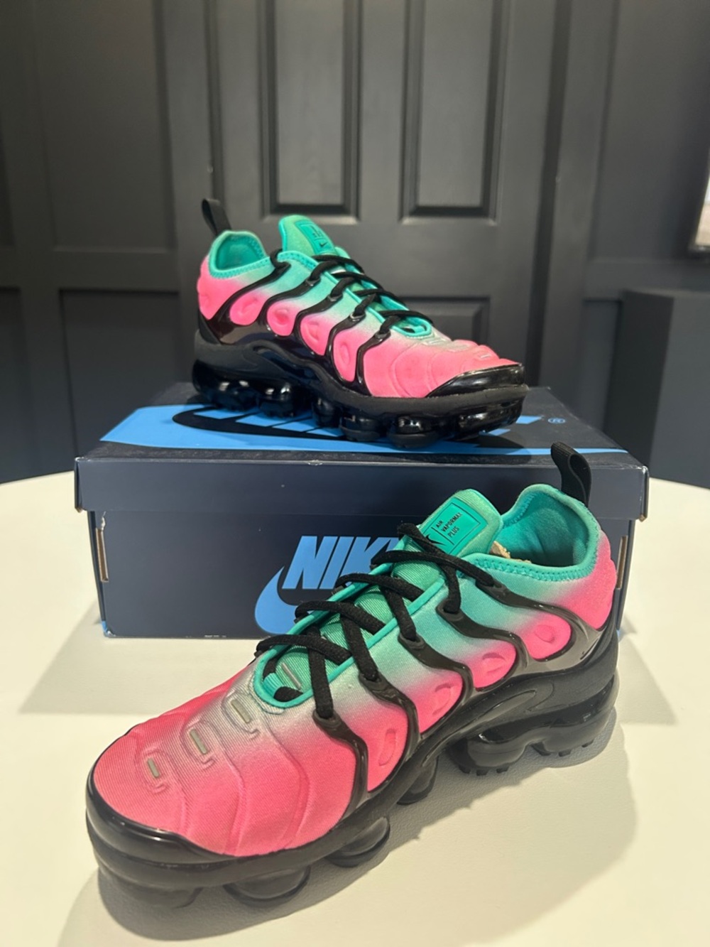 Nike Air VaporMax Plus “Pink Blast Clear Jade” Women’s Size 6.5 - Picture 2 of 9